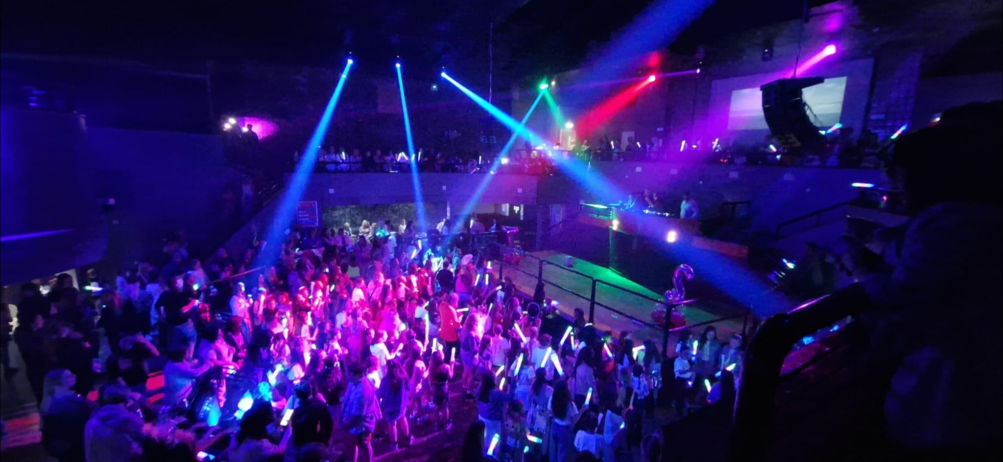 Metro Reloaded venue atmosphere